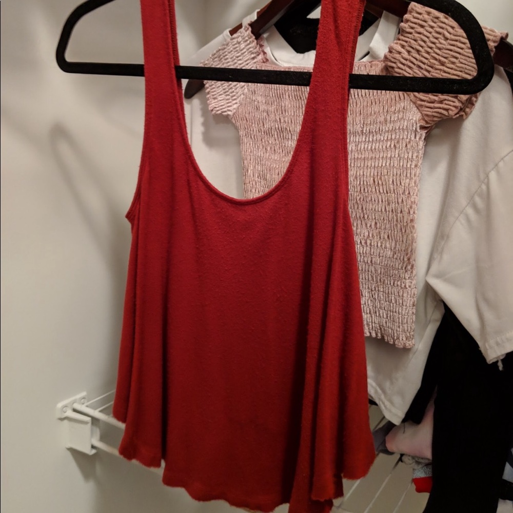 cute, swanky red tank top!